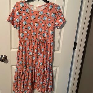 Perfect peach floral dress blue roses medium Jane